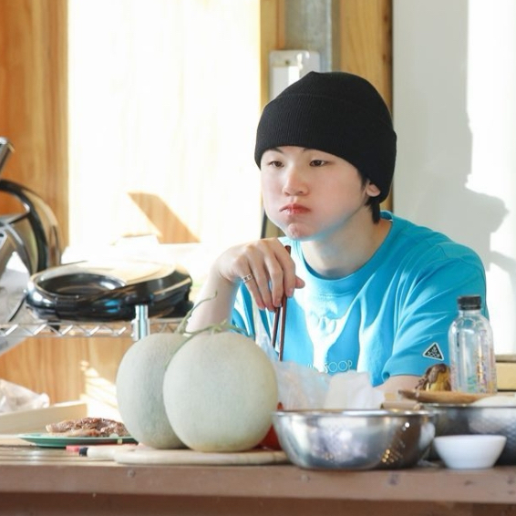 A moment captured by Woozi (SEVENTEEN)'s fan