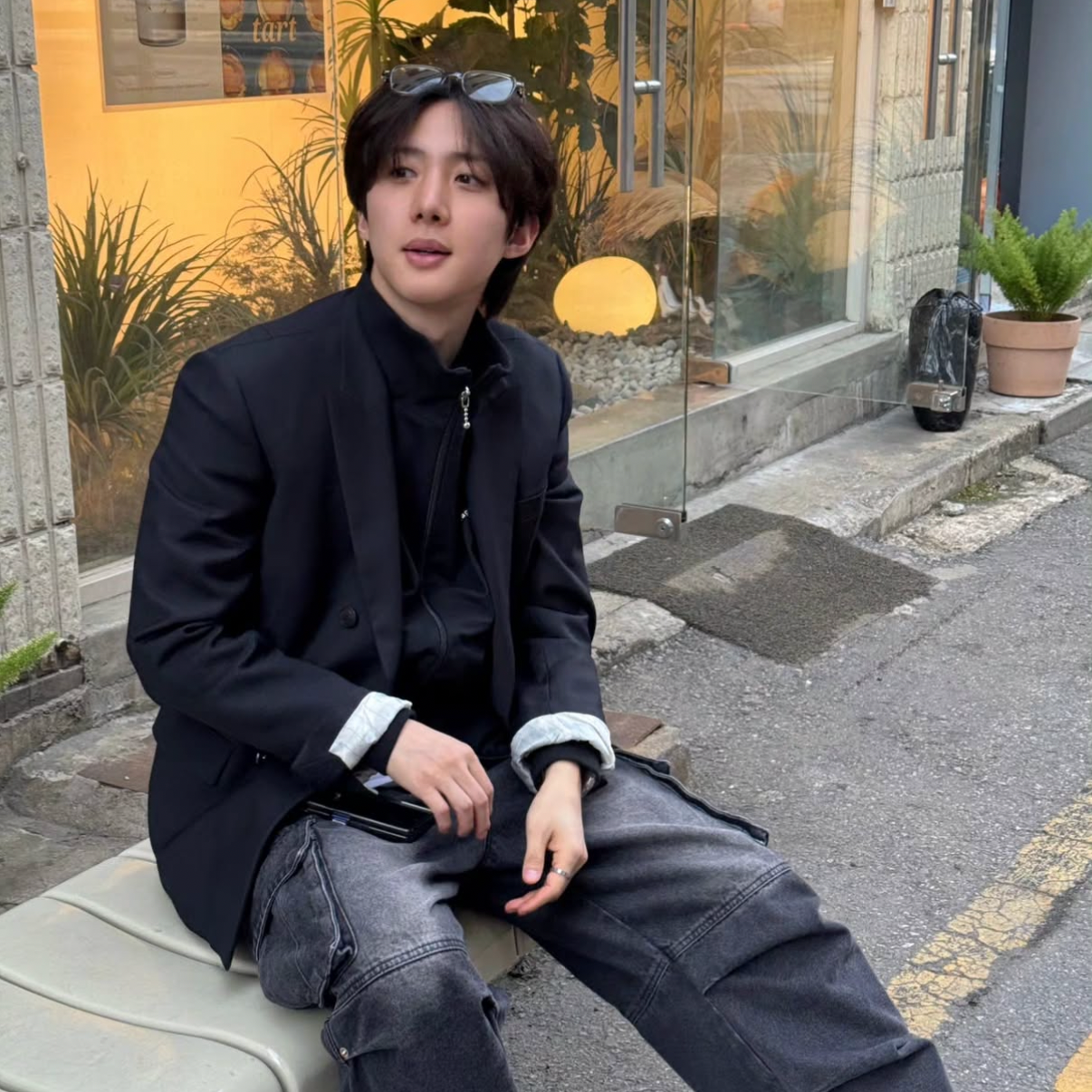 Behind-the-scenes cut of Hui (PENTAGON)