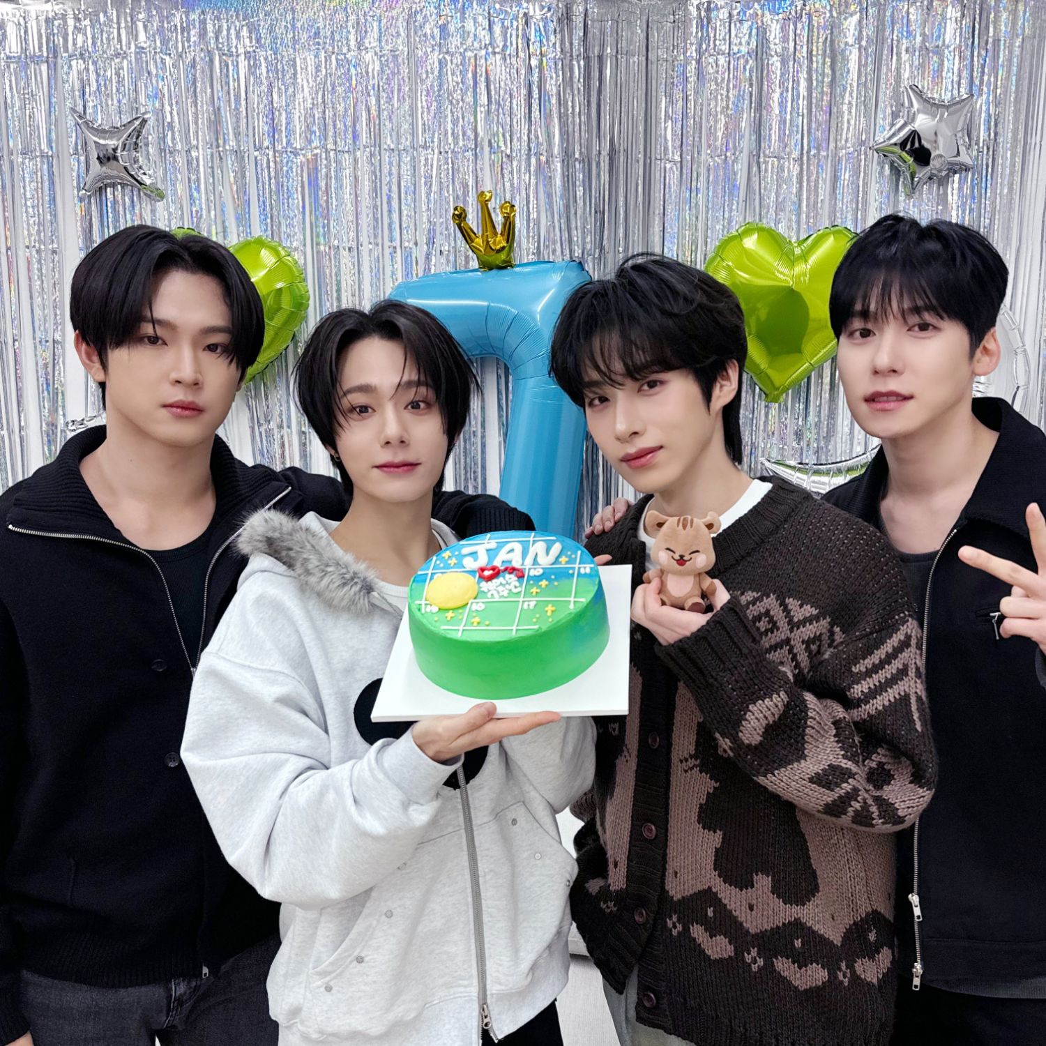 Recent activity shot of LEE DO (ONEUS)