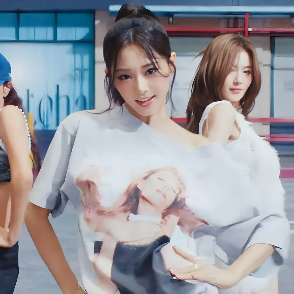 쯔위 (TWICE)의 비하인드 컷