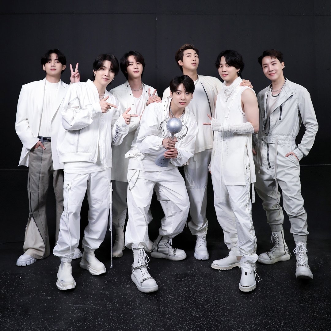 Foto aktivitas terbaru BTS