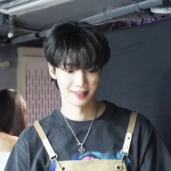 Behind-the-scenes cut of Lim Youngmin