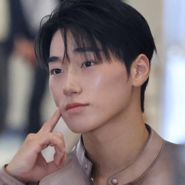A moment captured by San (ATEEZ)'s fan