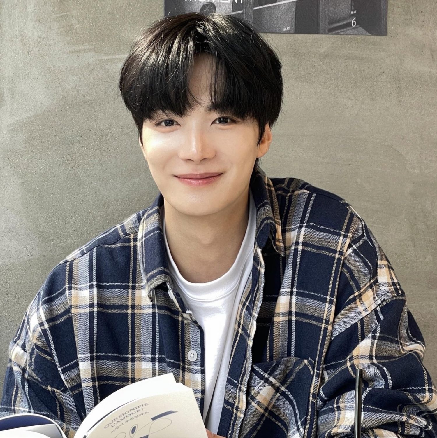 Behind-the-scenes cut of Kim Jonghyeon