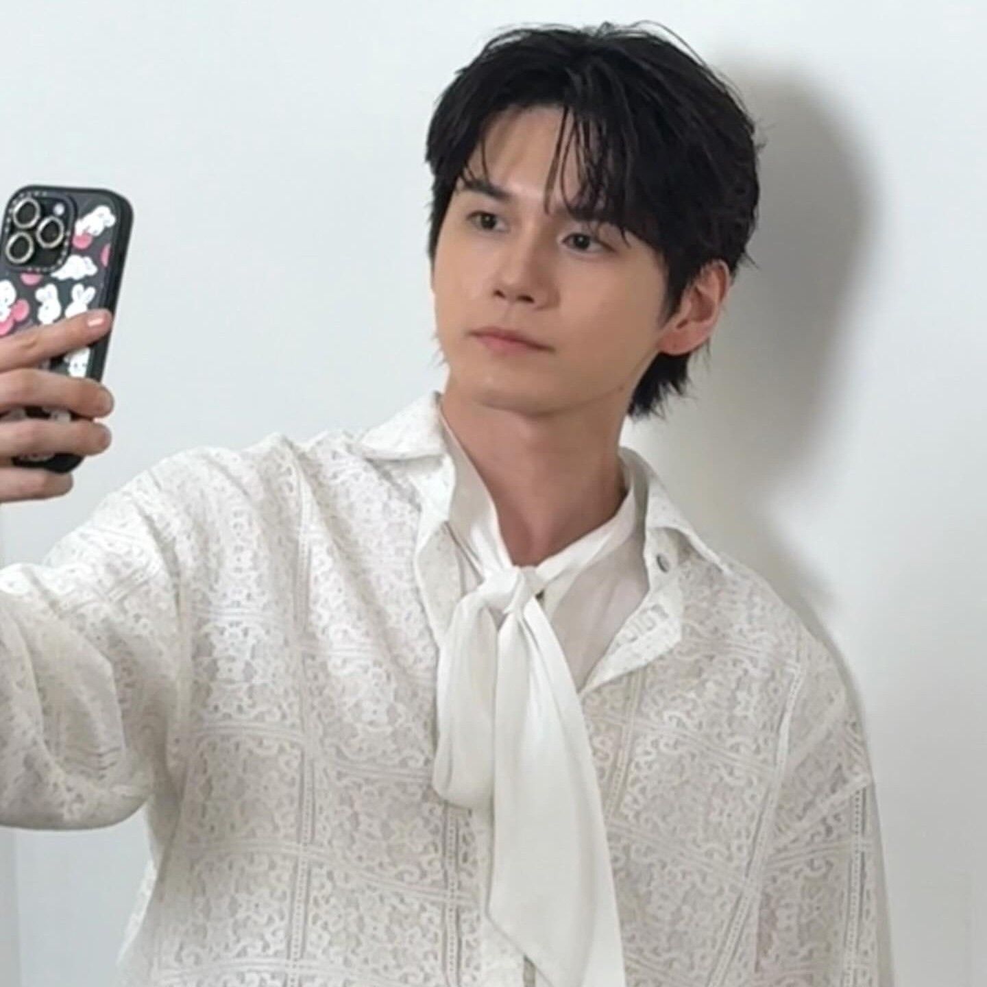 オン・ソンウの舞台裏ショット