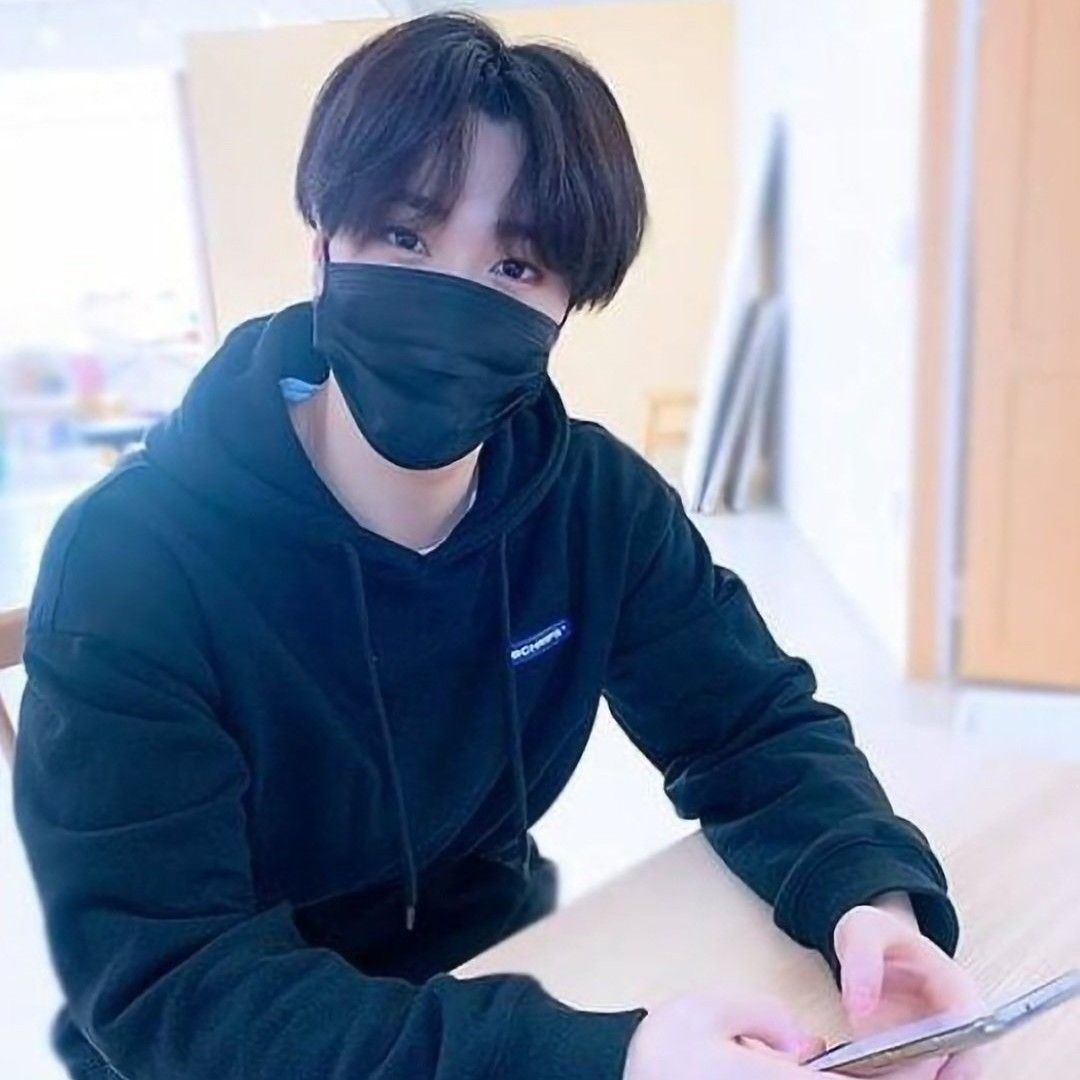 Behind-the-scenes cut of Moonbin (ASTRO)