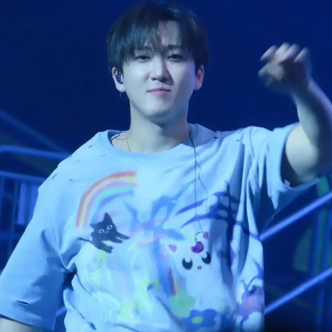 Latest photo of Changbin (Stray Kids)