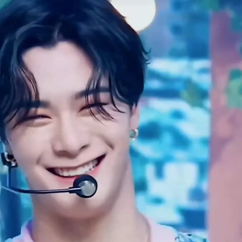 Behind-the-scenes cut of Moonbin (ASTRO)