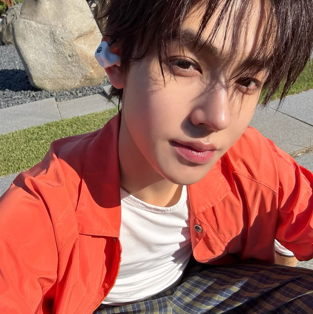 Recent activity shot of Seonghyeon (CORTIS)