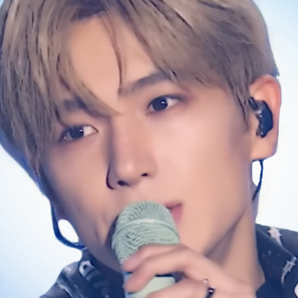 Latest photo of Hyunjae (THE BOYZ)