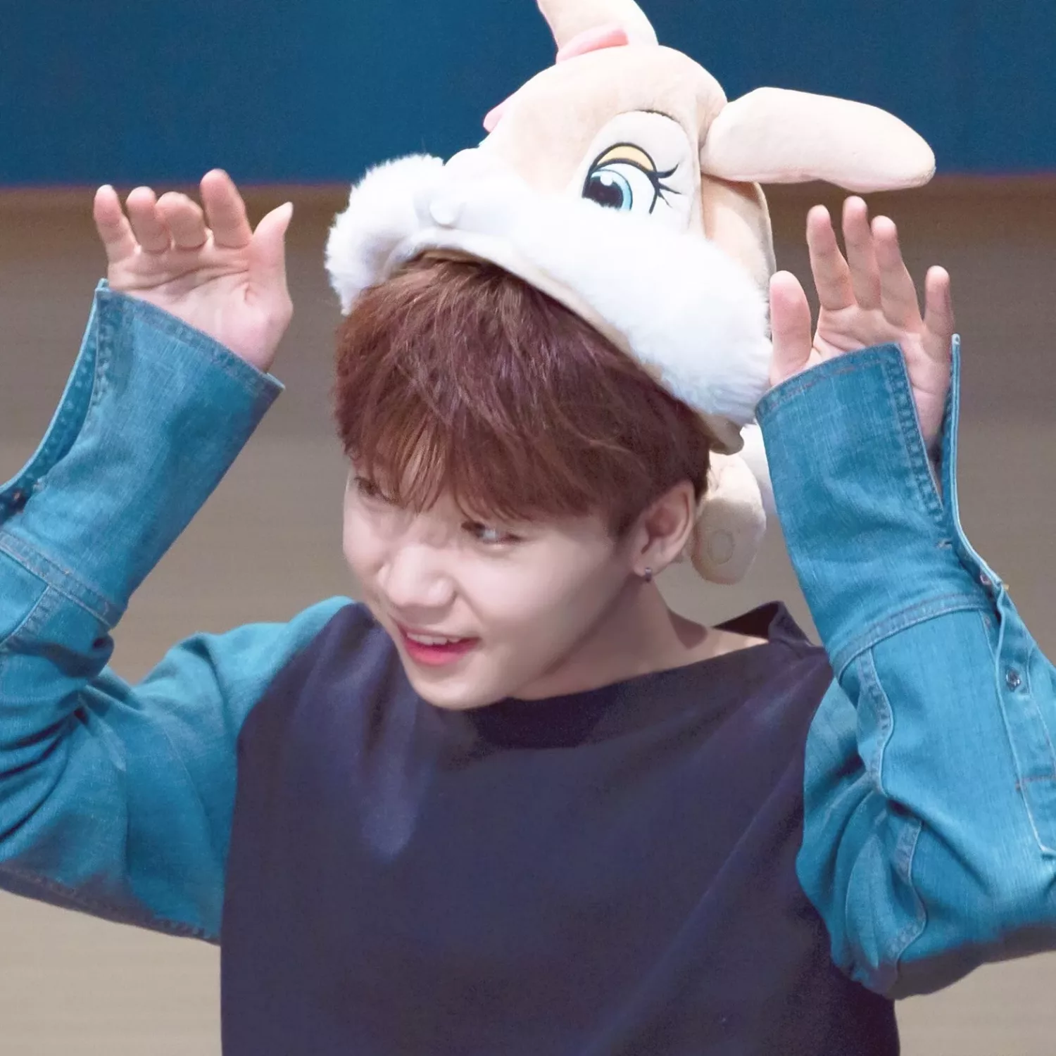 A moment captured by Jeong Sewoon's fan