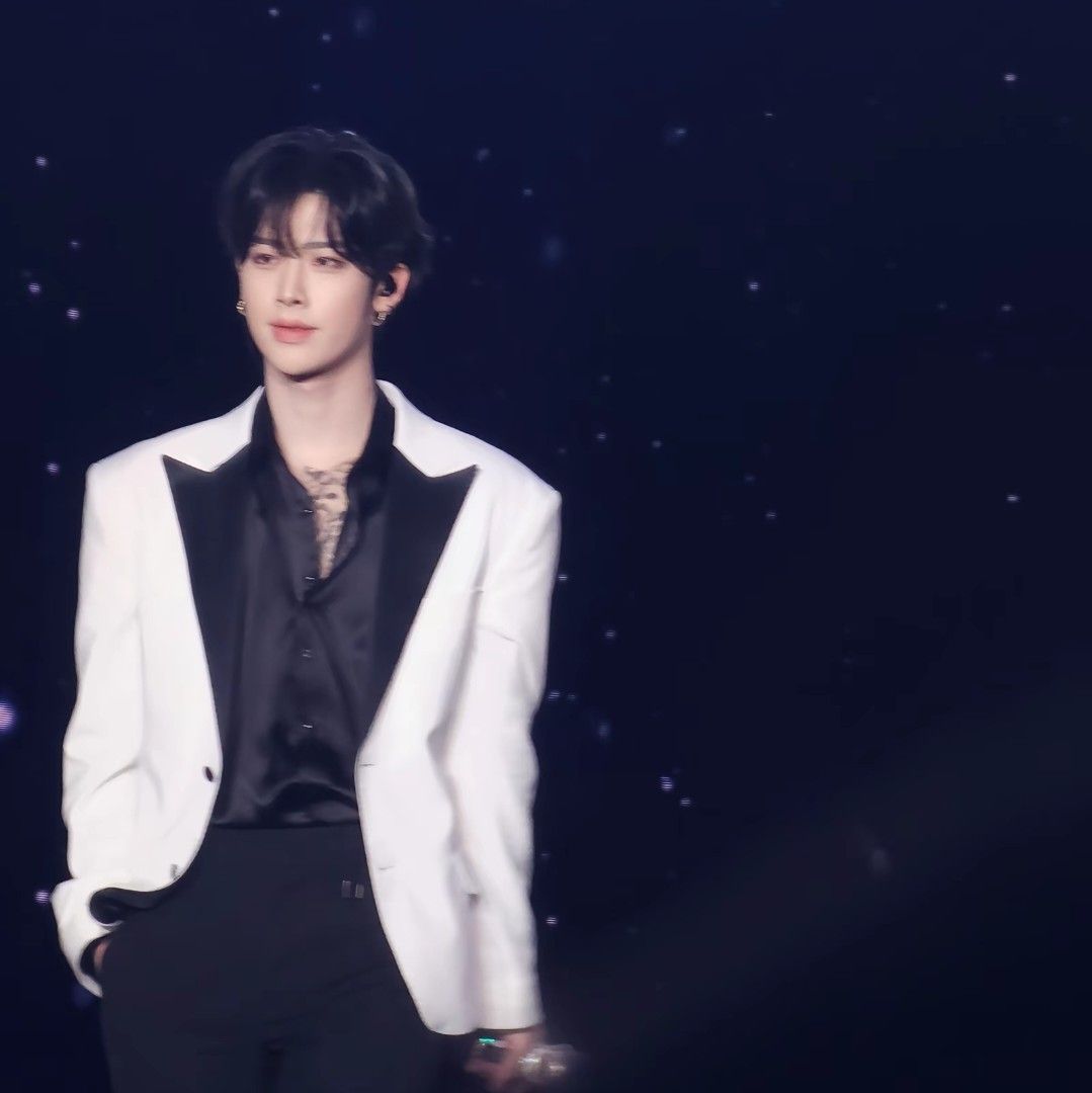 Recent activity shot of Ricky (ZEROBASEONE)