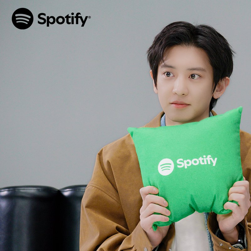 Momen yang diabadikan oleh penggemar Chanyeol (EXO)