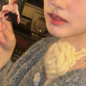 Latest photo of Jeong Yein (Lovelyz)