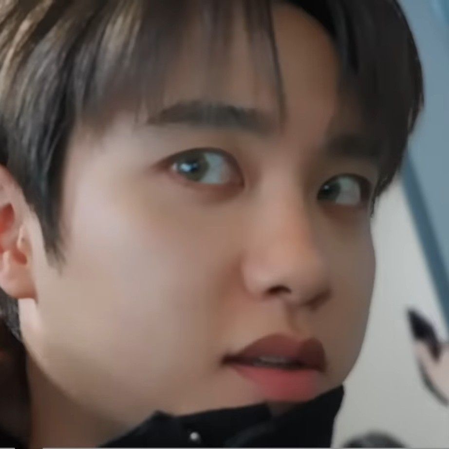 Behind-the-scenes cut of D.O. (EXO)