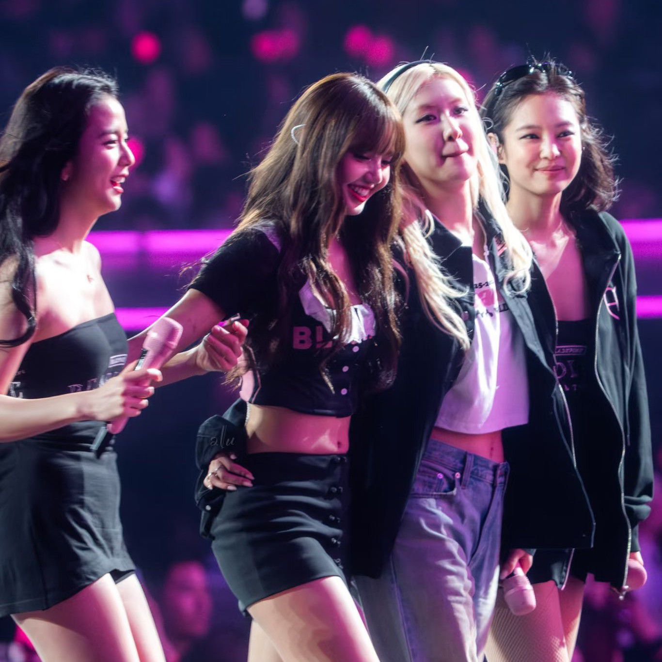 Behind-the-scenes cut of BLACKPINK