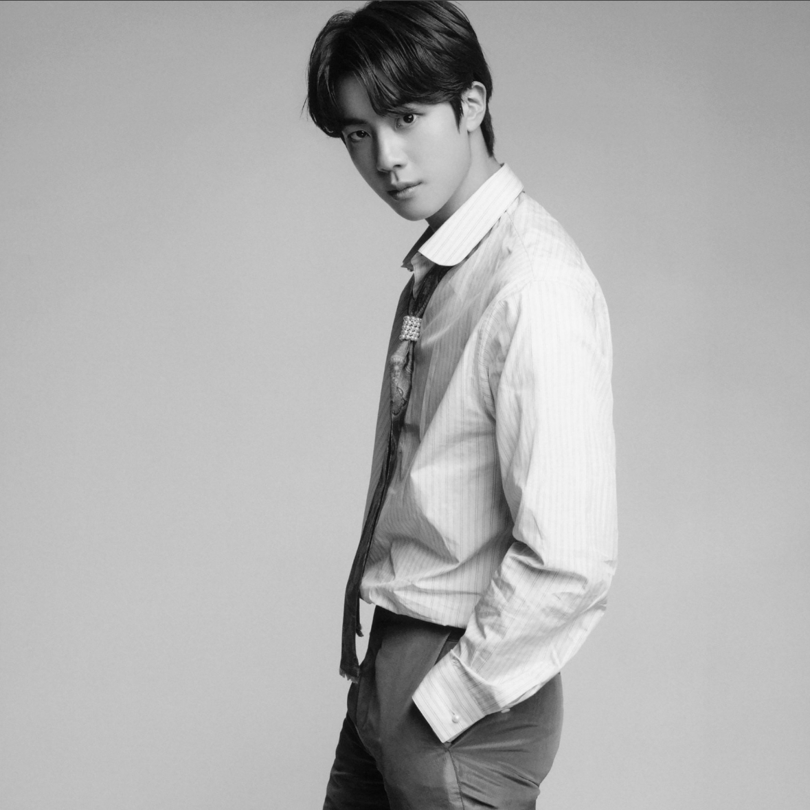 진 (방탄소년단)의 최신 사진