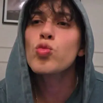 Behind-the-scenes cut of Alejandro (SANTOS BRAVOS)