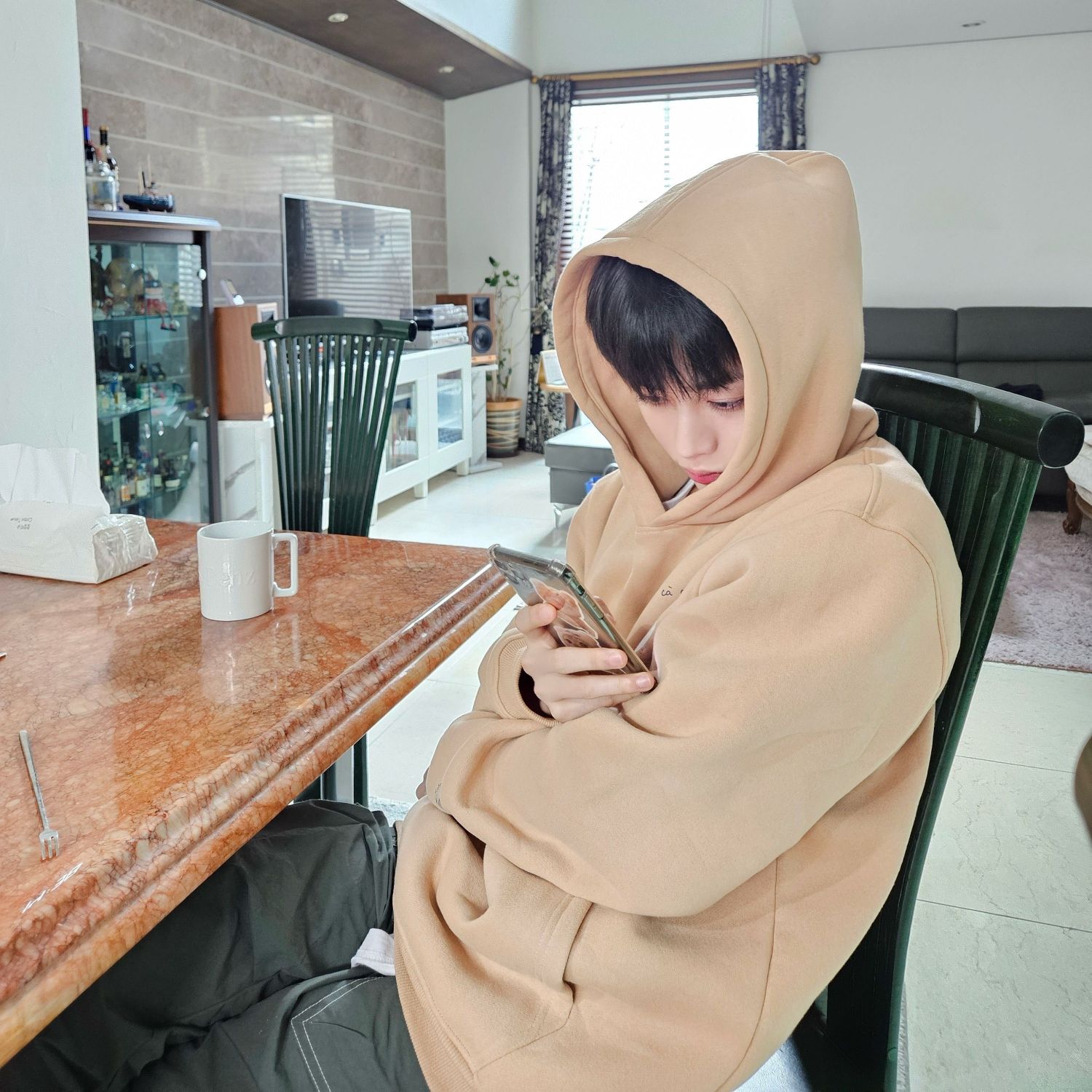 Foto terbaru Hanbin (TEMPEST)