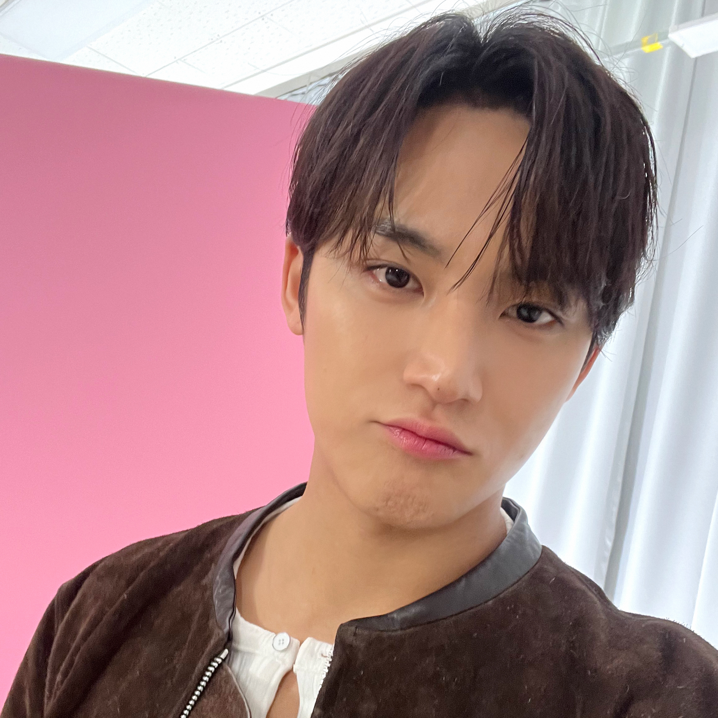 A moment captured by Mingyu (SEVENTEEN)'s fan