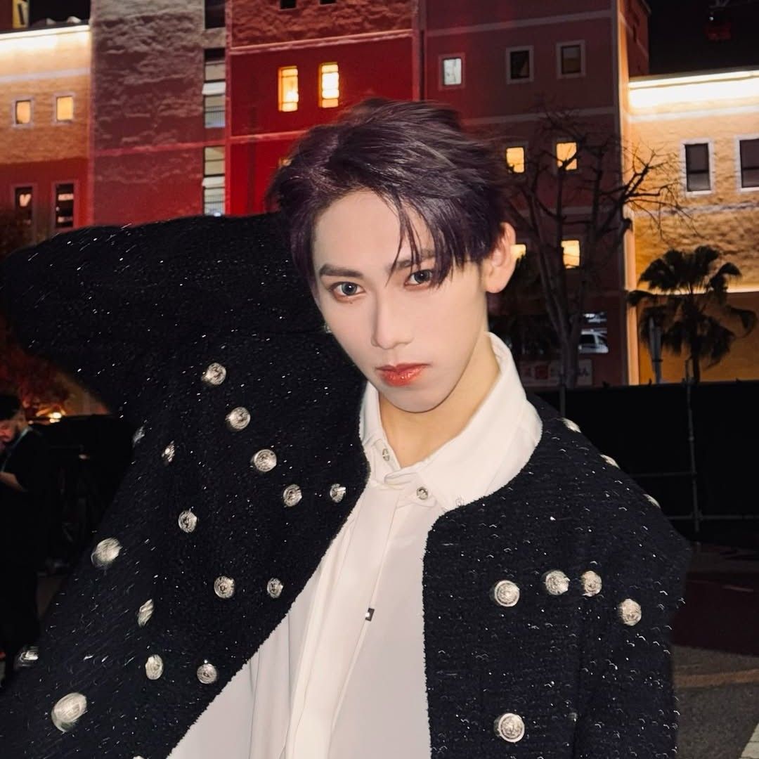 Behind-the-scenes cut of Exxi (SEVENTOEIGHT)