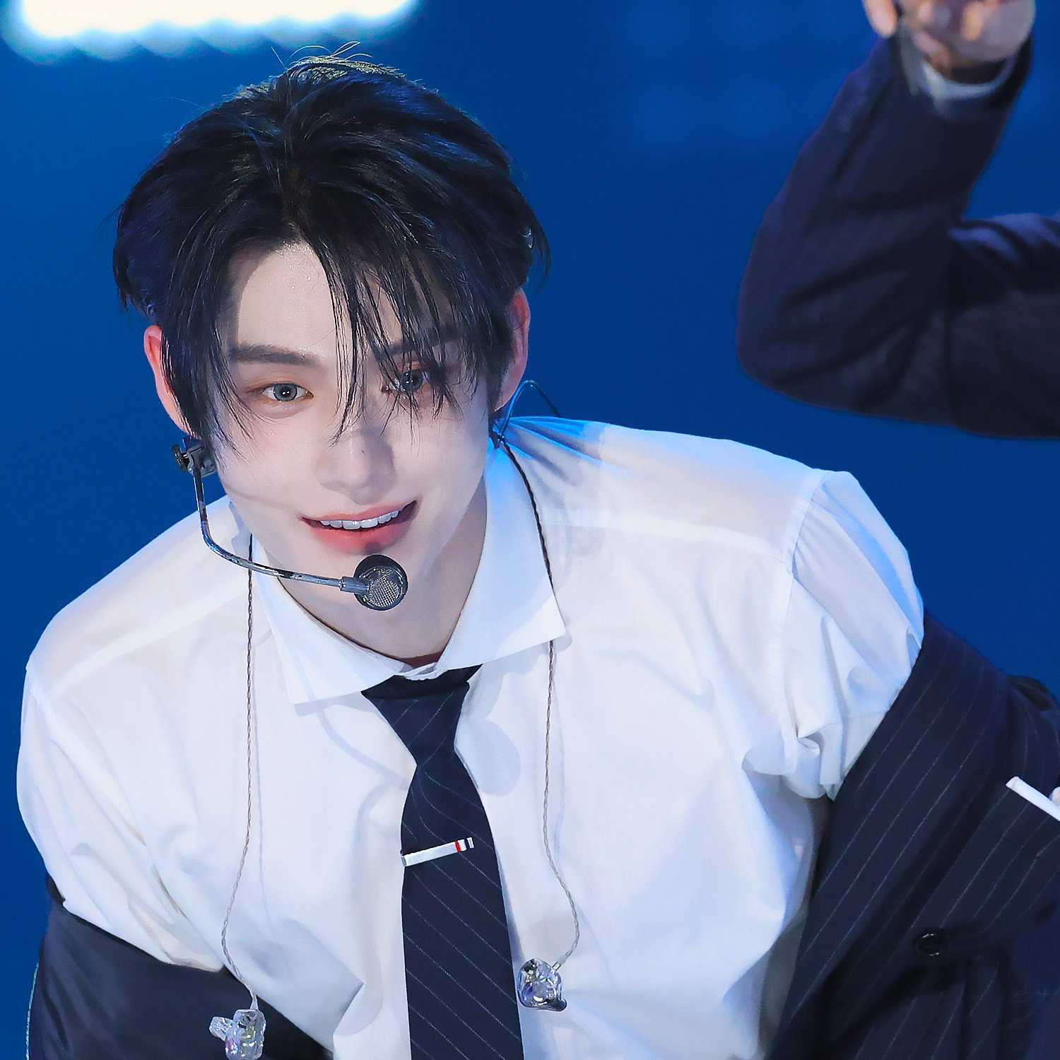 Behind-the-scenes cut of Kim Jiwoong (ZEROBASEONE)