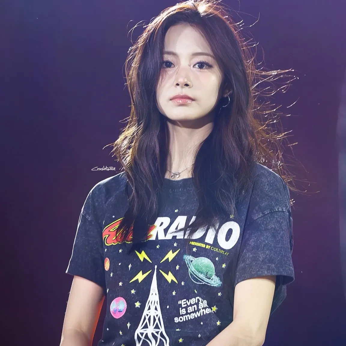 Foto aktivitas terbaru Tzuyu (TWICE)