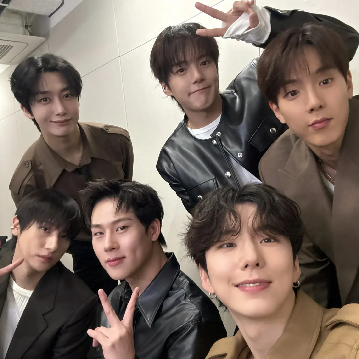 A moment captured by MONSTA X's fan