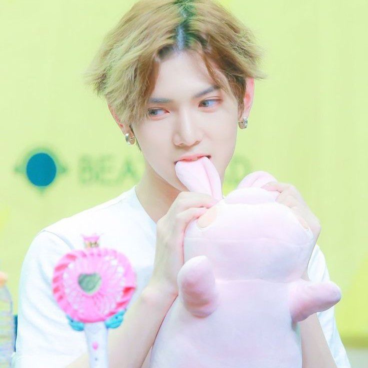 에이티즈의 비하인드 컷