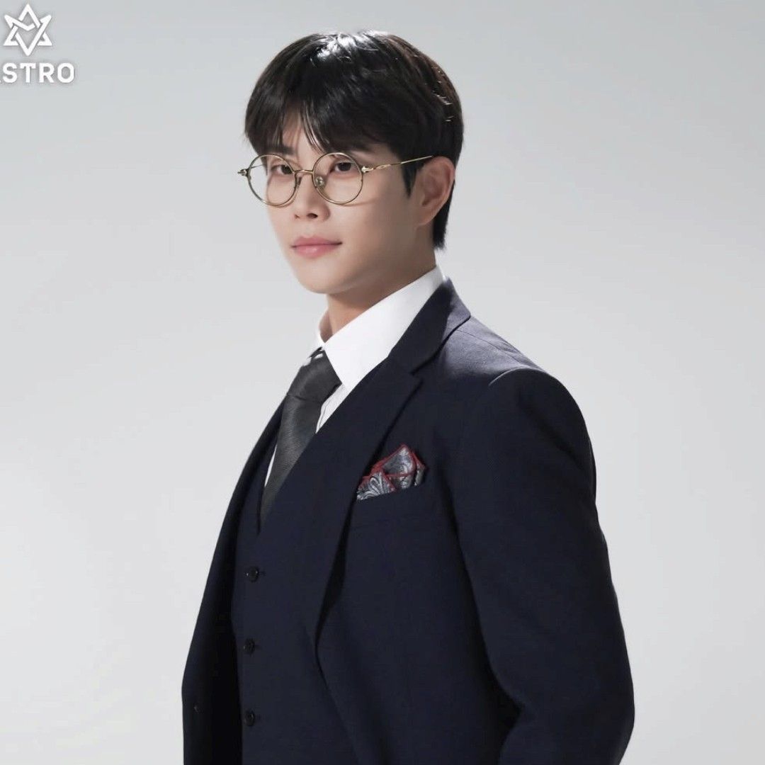 아스트로의 최신 사진