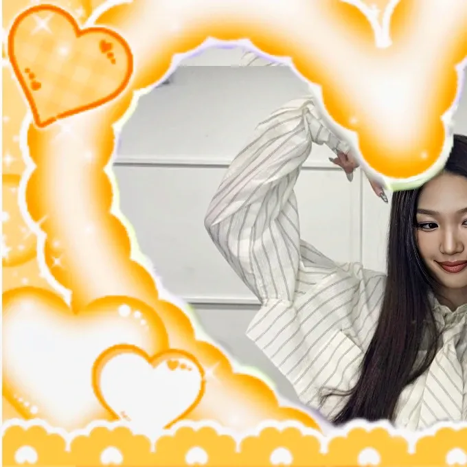 A moment captured by Ebin (SECRET NUMBER)'s fan