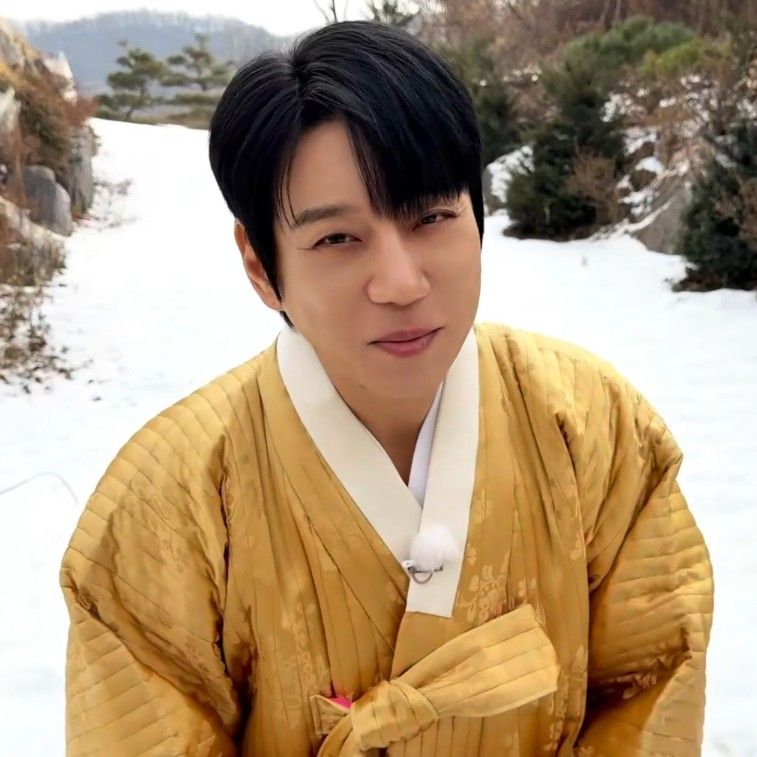 A moment captured by Hwang Chiyeol's fan