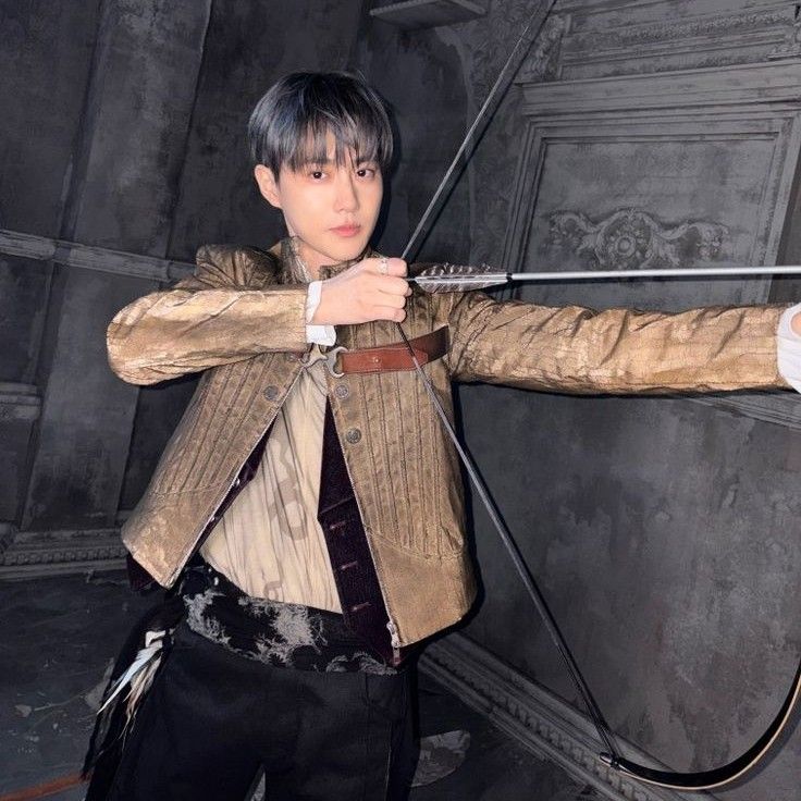 Behind-the-scenes cut of Suho (EXO)