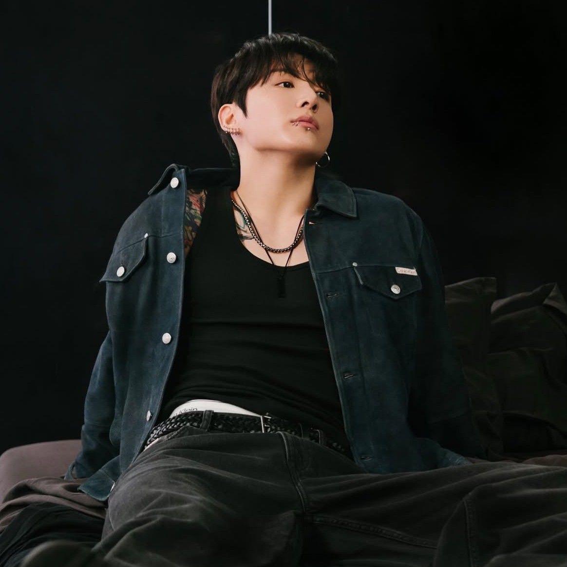 Trending idol content in the community