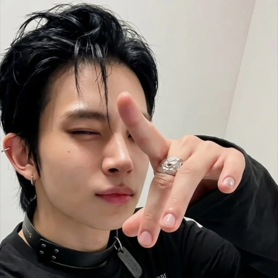 에반 최근 활동샷