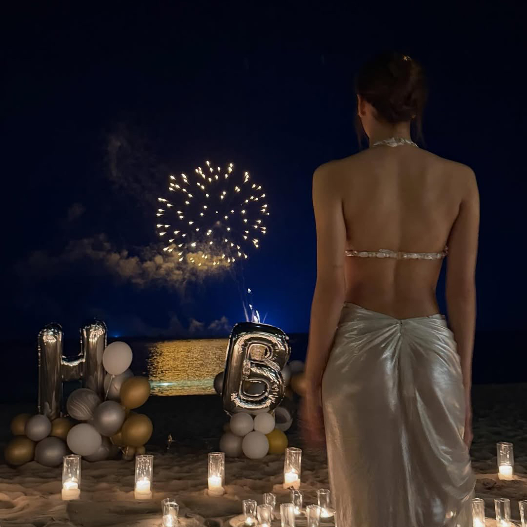 Foto aktivitas terbaru Lisa (BLACKPINK)