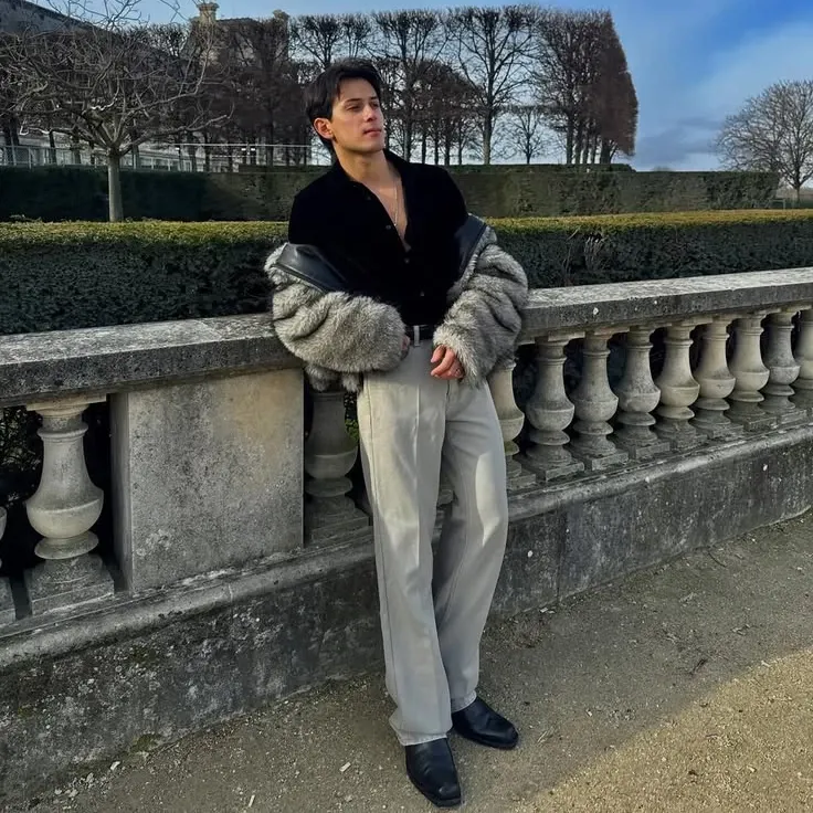 Behind-the-scenes cut of Alejandro (SANTOS BRAVOS)