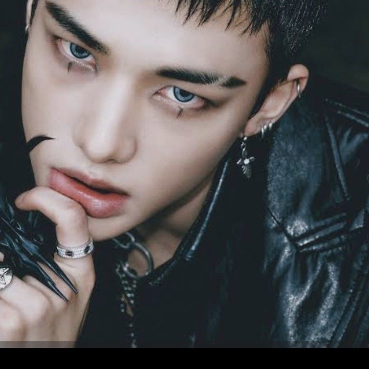 Behind-the-scenes cut of Hyunjin (Stray Kids)