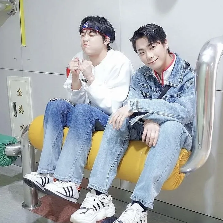 A moment captured by Moonbin (ASTRO)'s fan