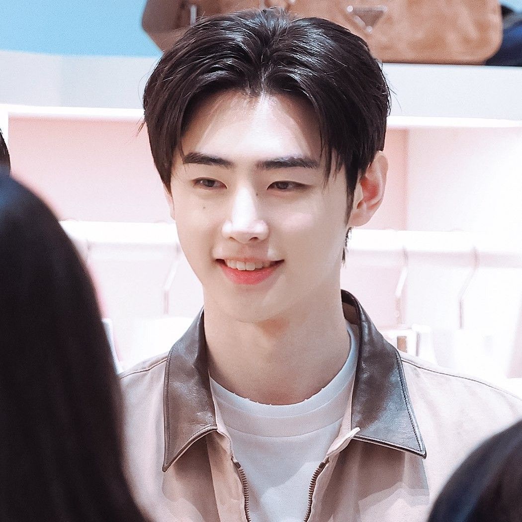 ソンフン (ENHYPEN)の最近の活動写真