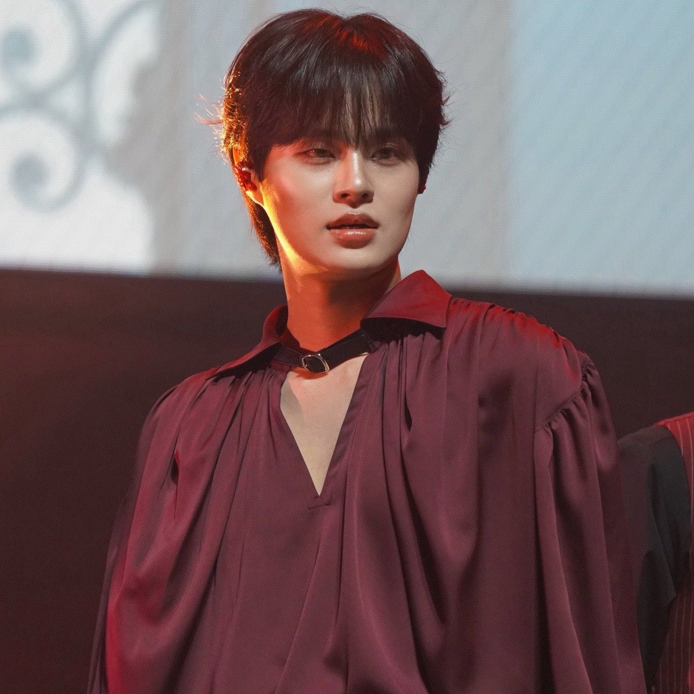 A moment captured by Lee Daehwi (AB6IX)'s fan