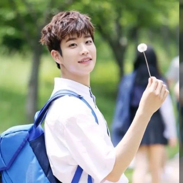 A moment captured by MJ (ASTRO)'s fan