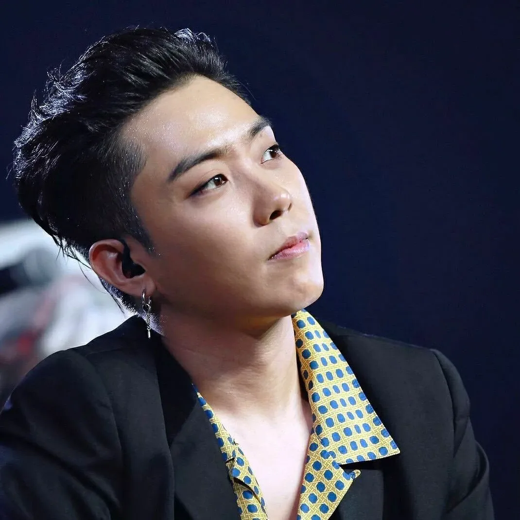 ウン・ジウォン (SECHSKIES)の最新写真