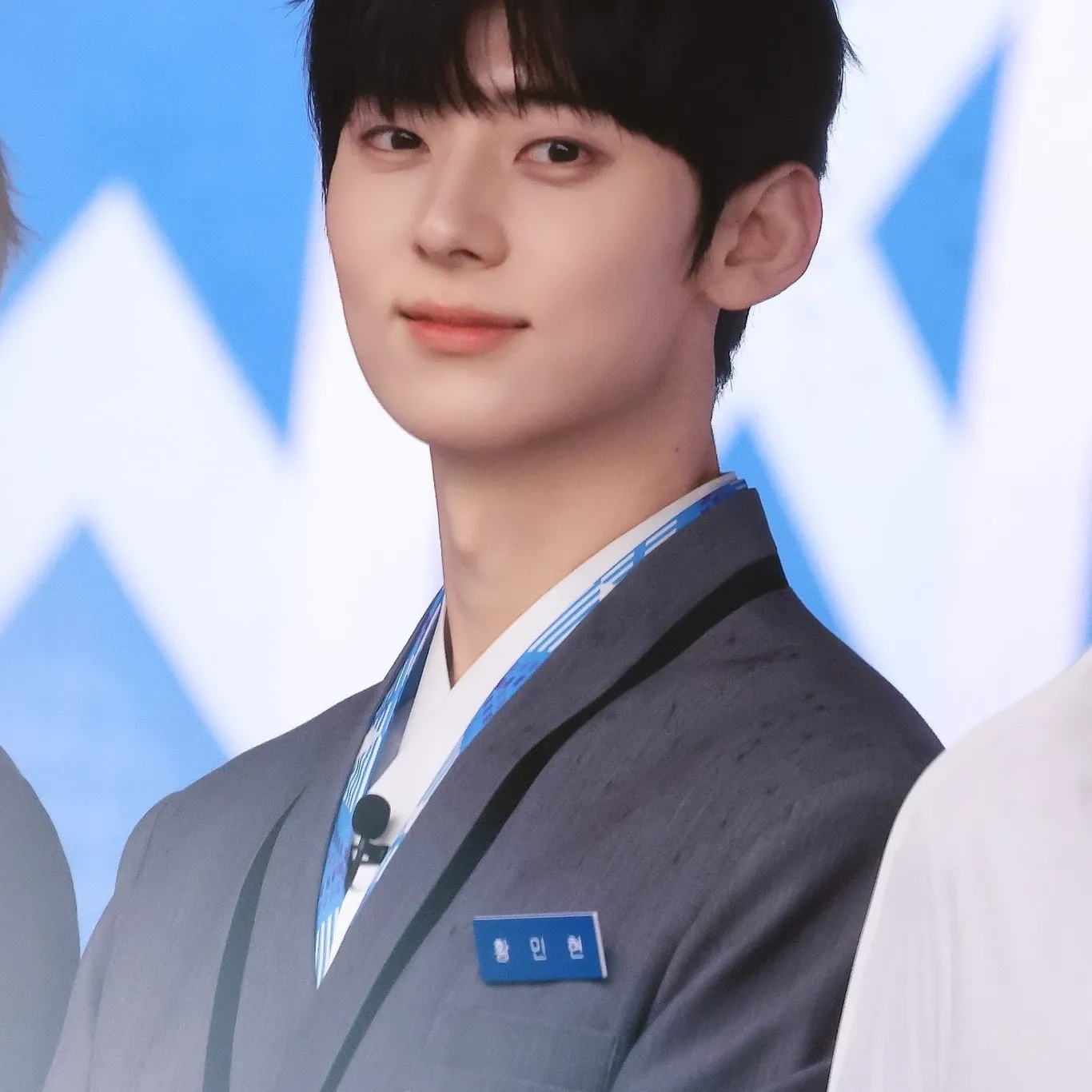 Behind-the-scenes cut of Hwang Minhyun