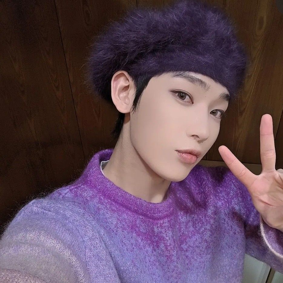 Foto aktivitas terbaru ENHYPEN