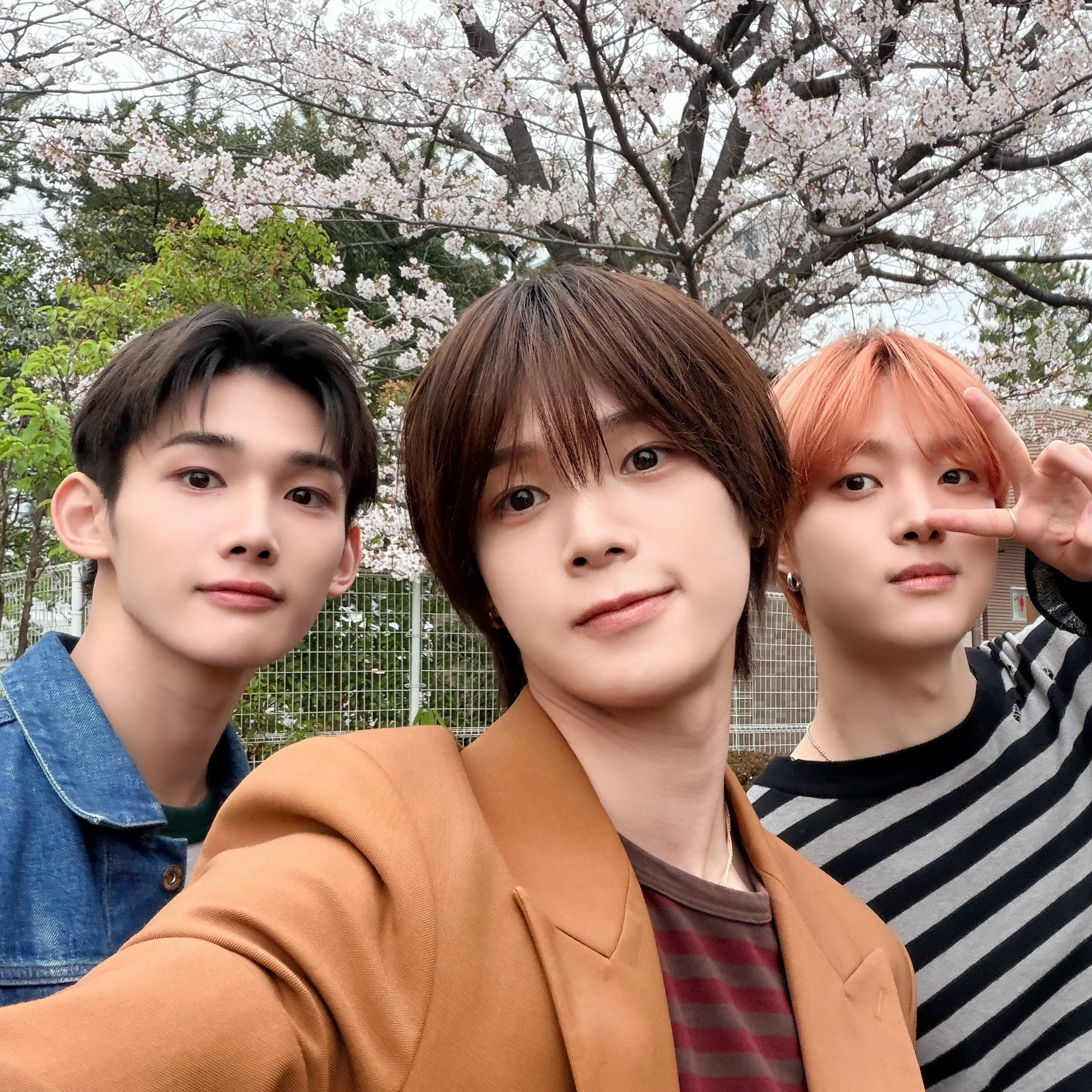 Behind-the-scenes cut of EJ (&TEAM)