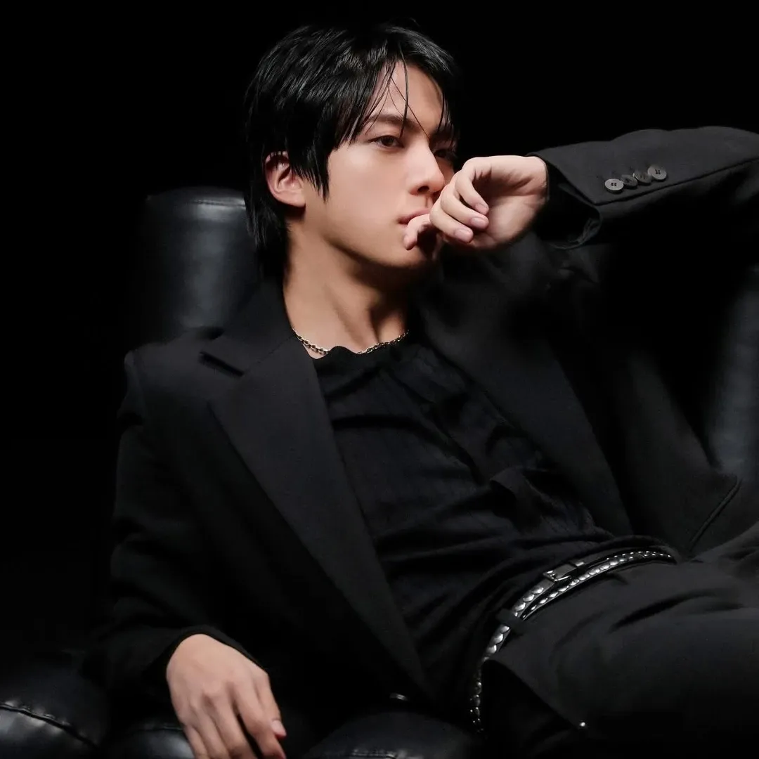 Foto aktivitas terbaru Jin (BTS)