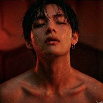 A moment captured by V (BTS)'s fan