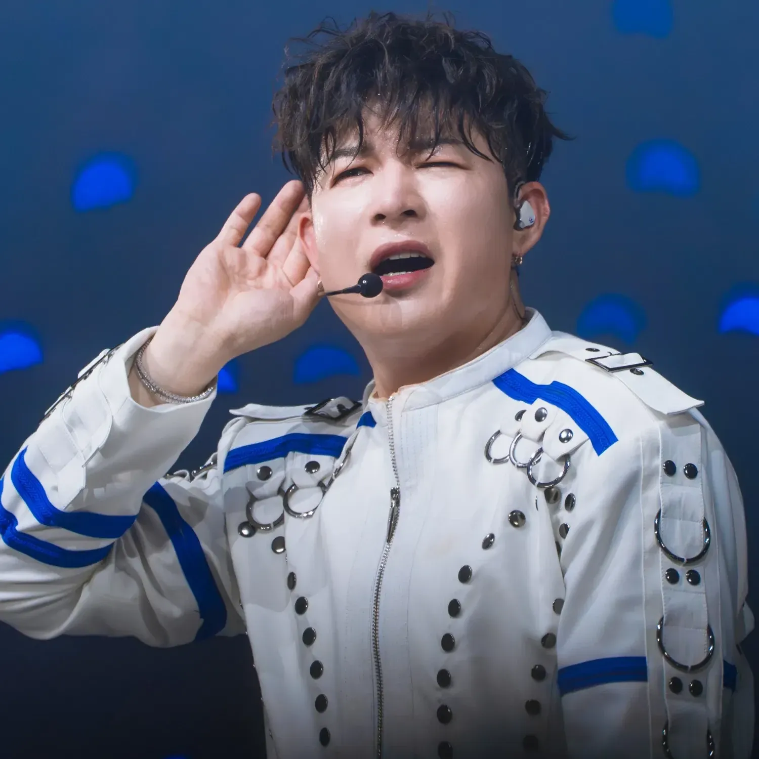 Behind-the-scenes cut of Shindong (Super Junior)