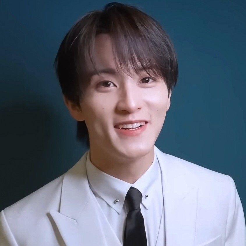 Latest photo of Mark (NCT 127, NCT DREAM)